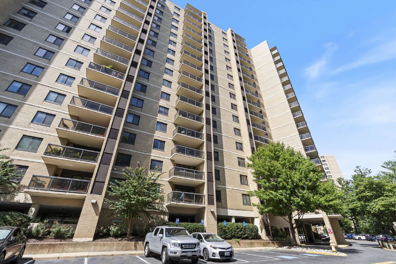 309 Yoakum Parkway #1705