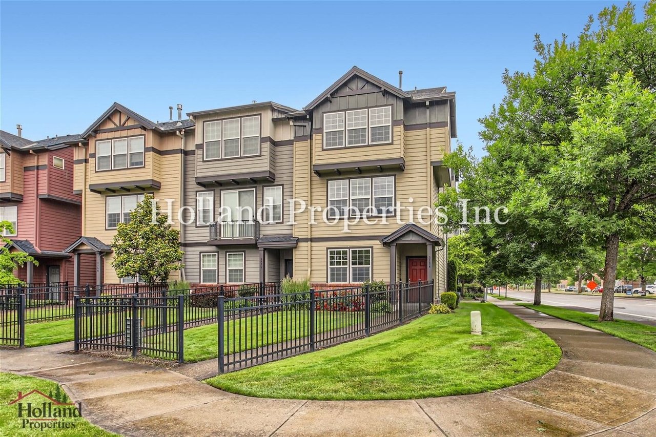 3594 SE Ironwood Avenue Hillsboro, OR 97123