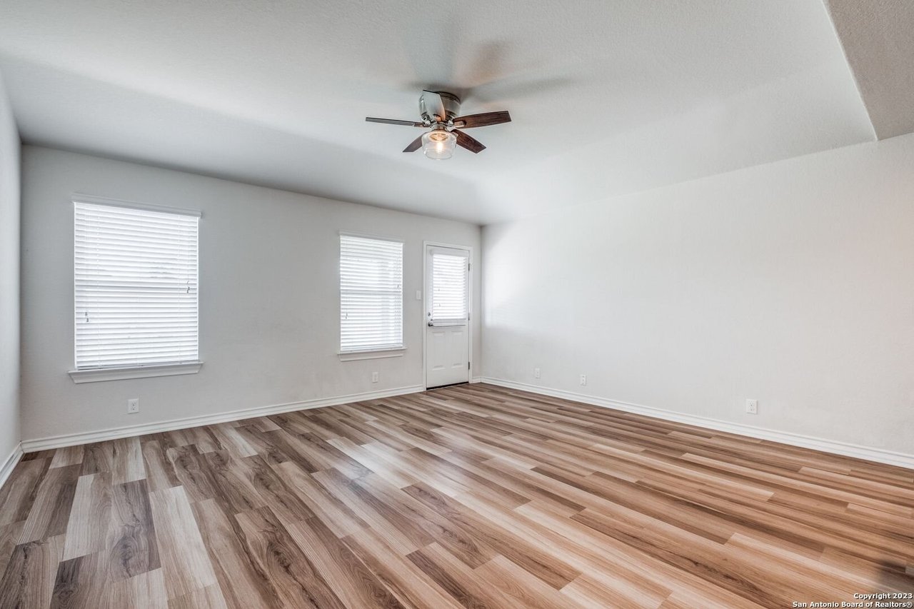 8927 Taylor Grove San Antonio, TX 78254
