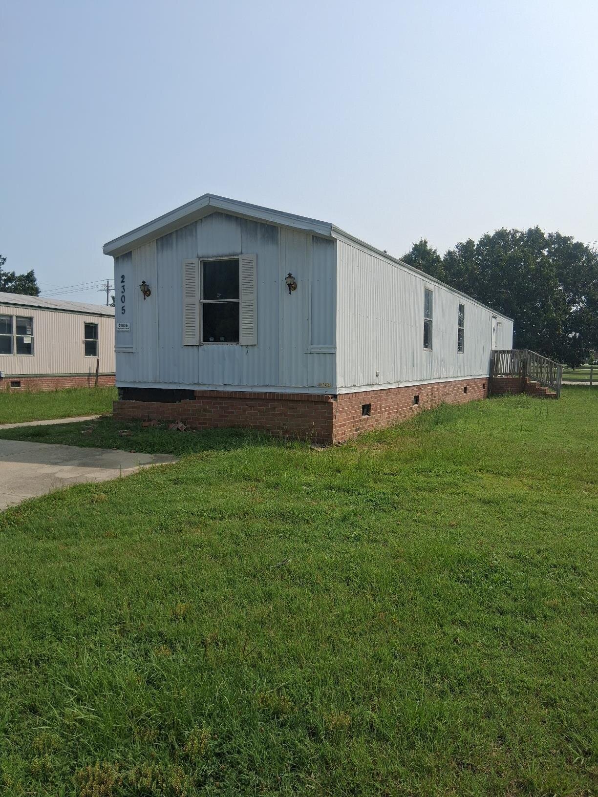 2305 Wysteria