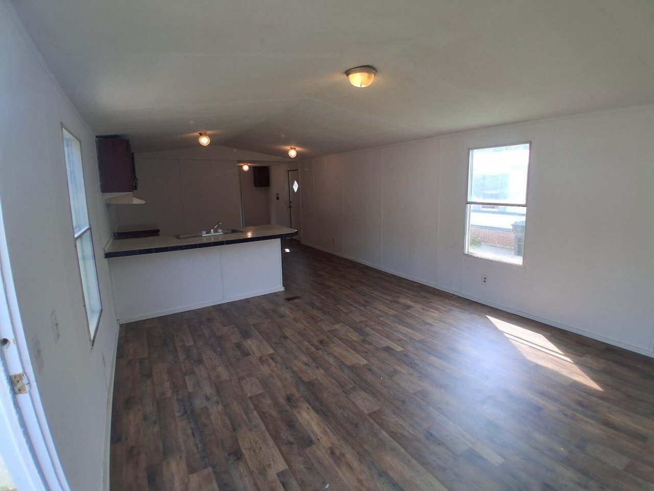 2305 Wysteria