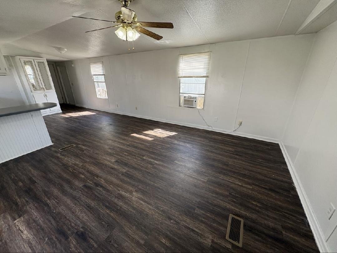 2415 Wysteria