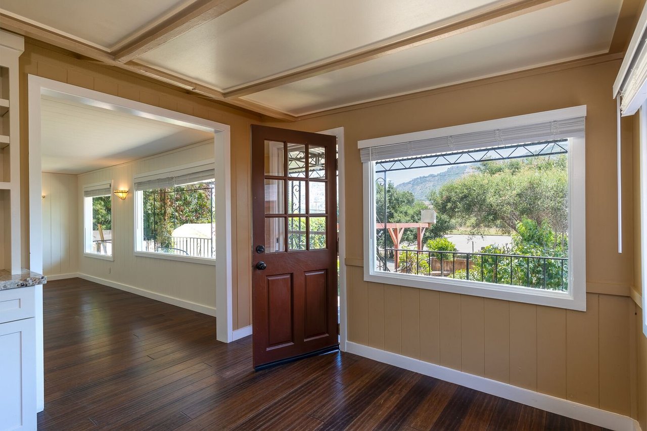 8111 Santa Ana Rd Ventura, CA 93001