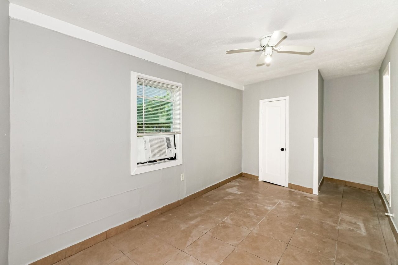 4610 Schroeder Rd  - Unit 2 Houston, TX 77011