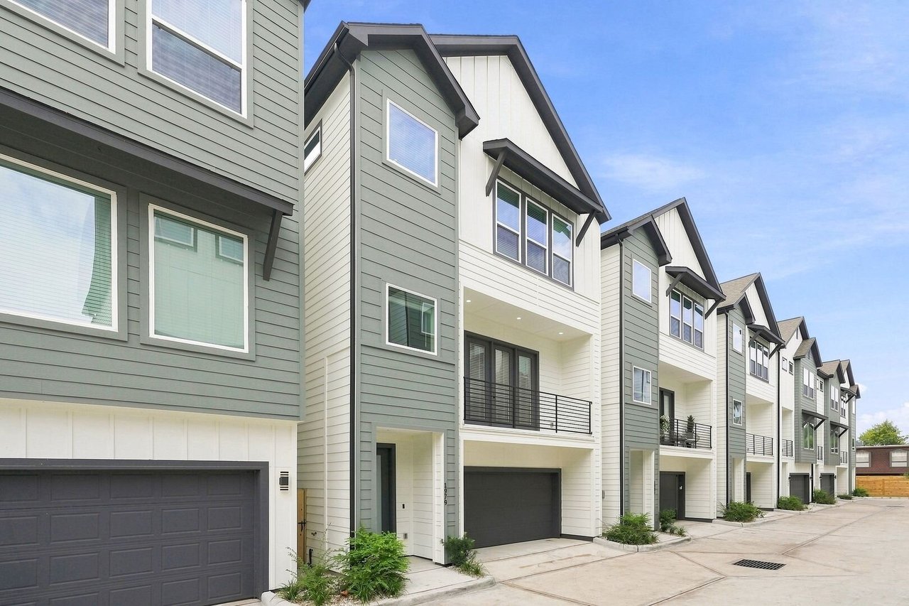 1979 Bauer Dr Houston, TX 77080