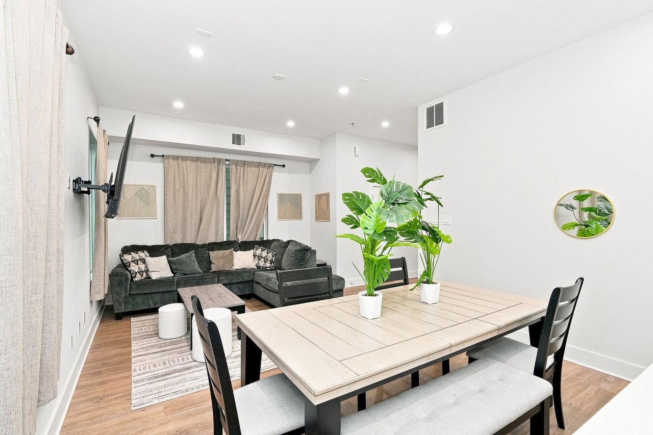 835 Dorchester Street Unit D Houston, TX 77022