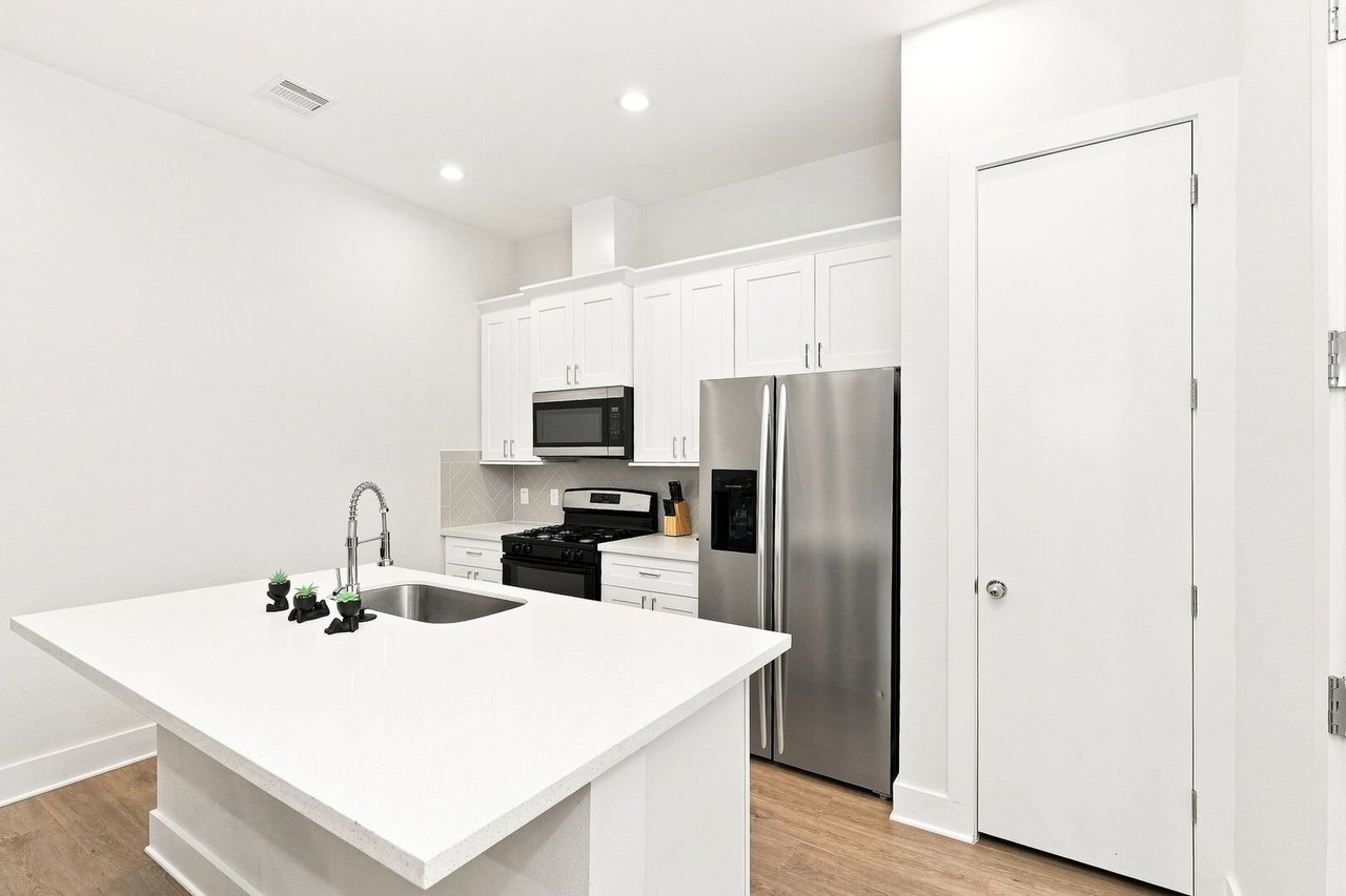 835 Dorchester Street Unit D Houston, TX 77022