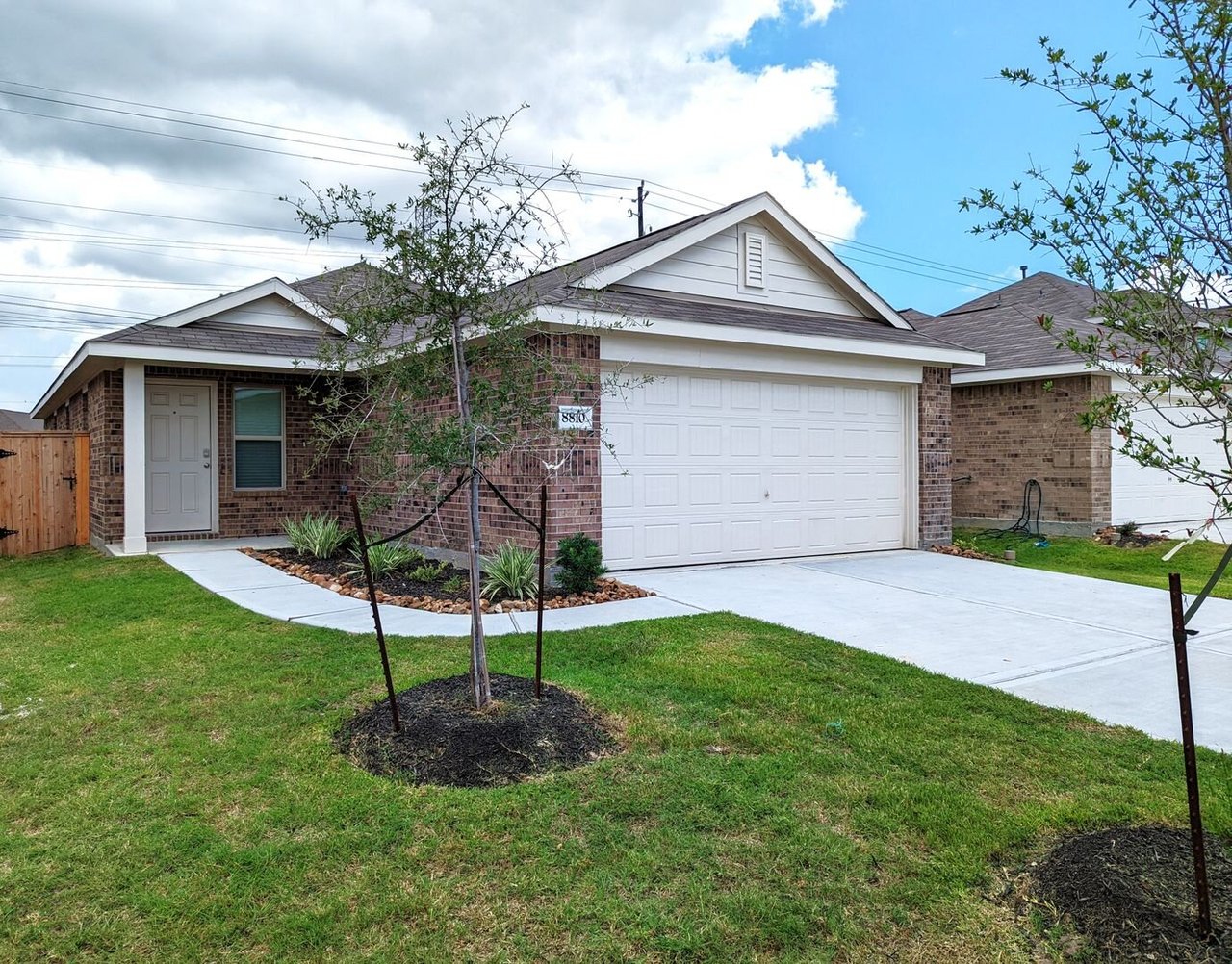 8810 Wooster Trails Dr Baytown, TX 77521