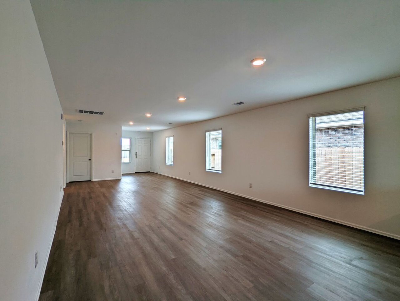 8810 Wooster Trails Dr Baytown, TX 77521