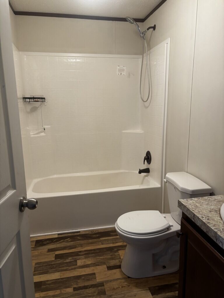 T048