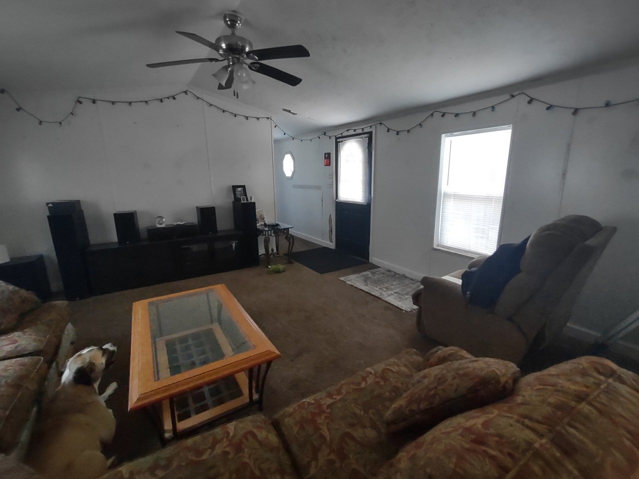 560