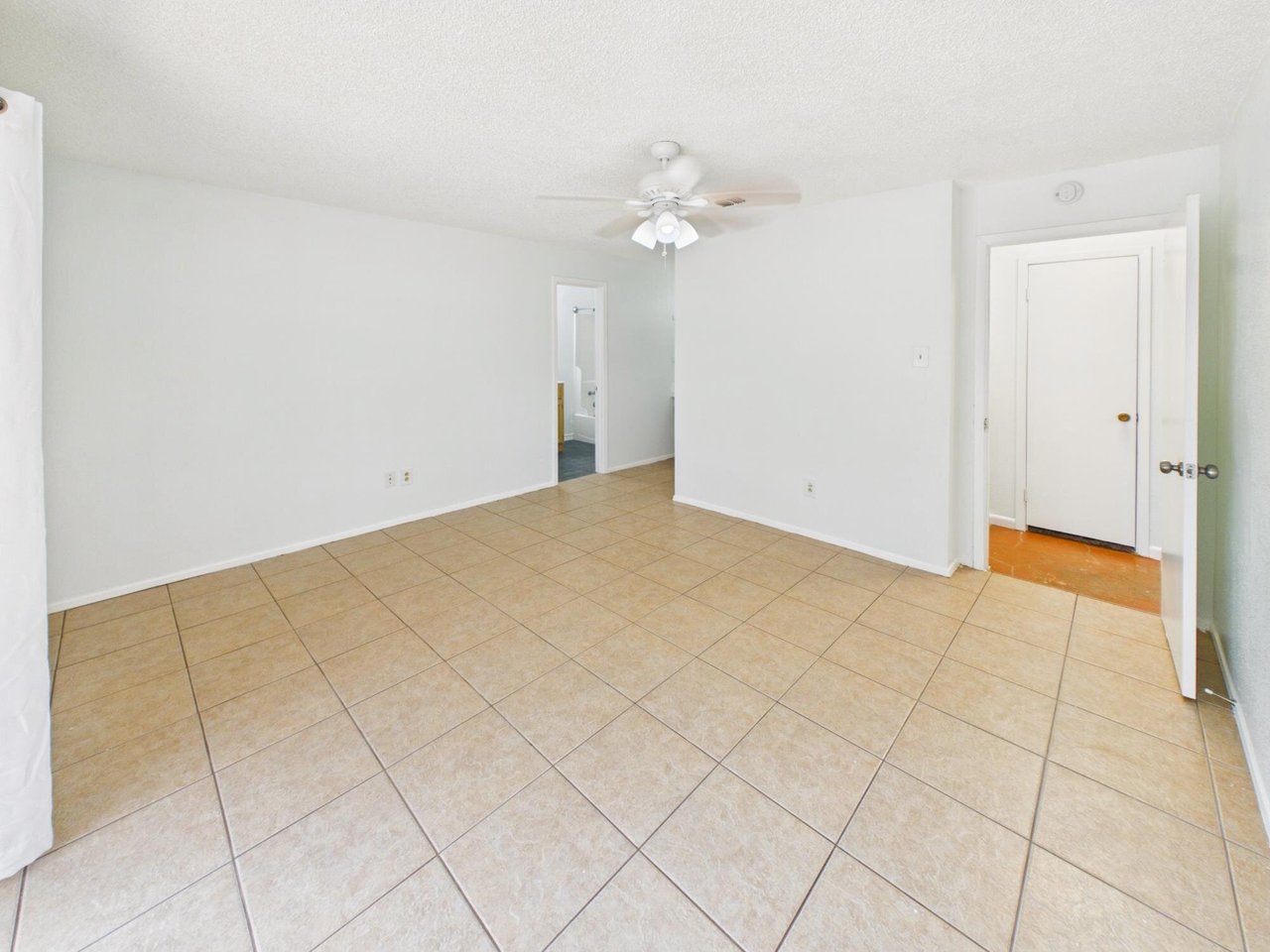 11121 N Dowling