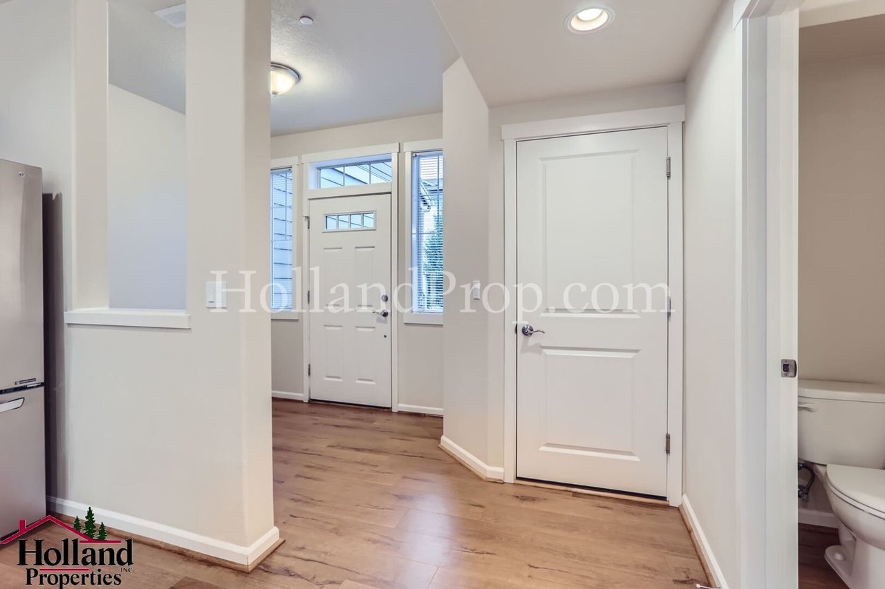 7849 NE Caitlin St Hillsboro, OR 97006