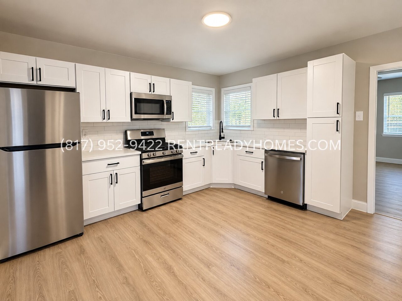 806 N Center St, Arlington, TX 76011