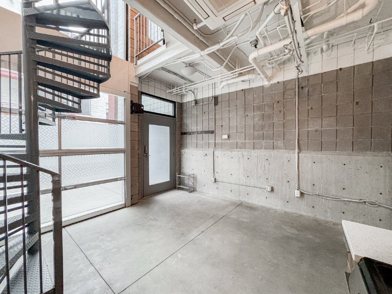 360 West Broadway, Unit 216