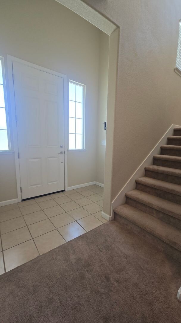 1443 Greenbrier Dr Hanford, CA 93230
