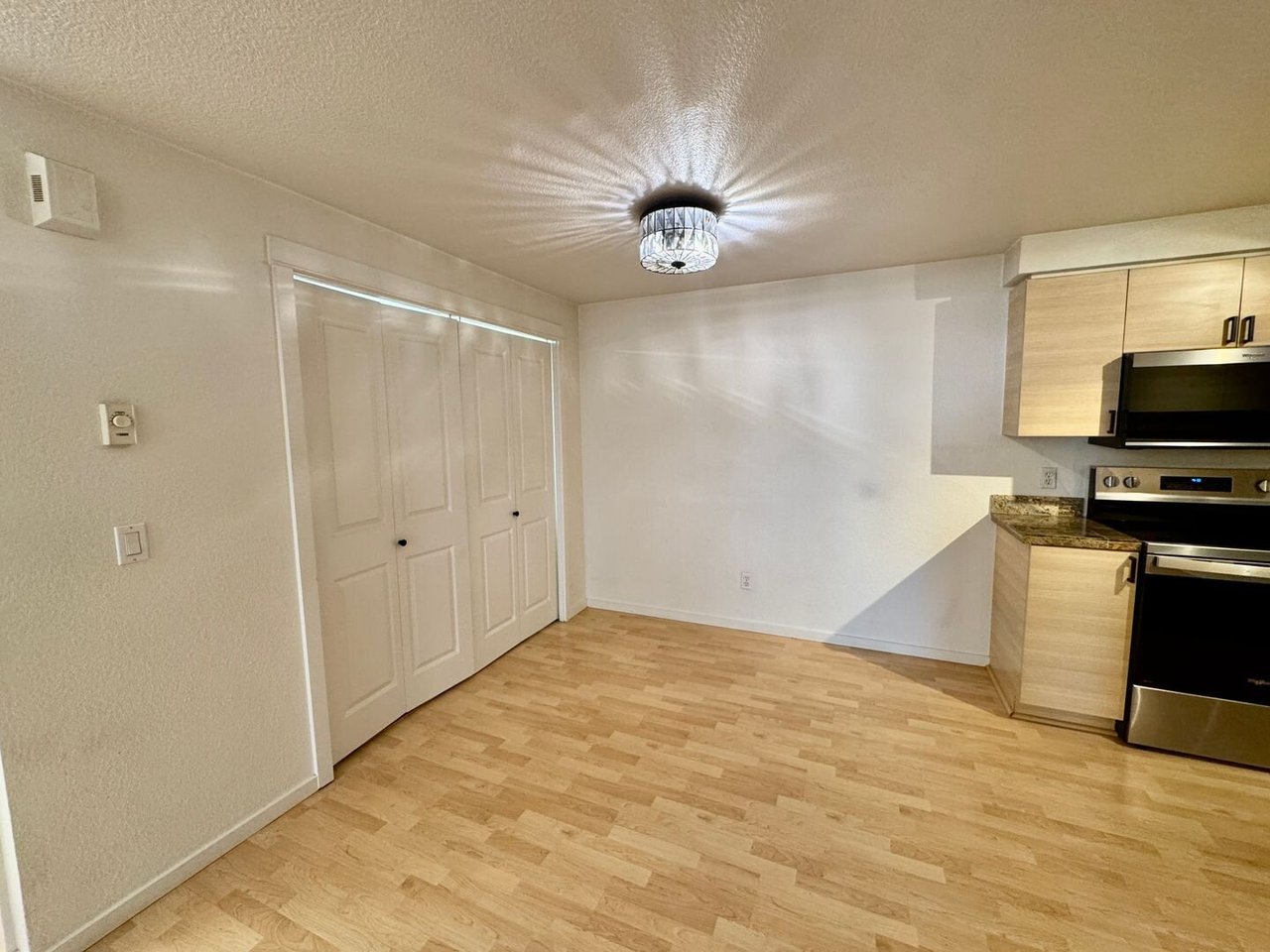 210 9th St Unit E103 Kirkland, WA 98033