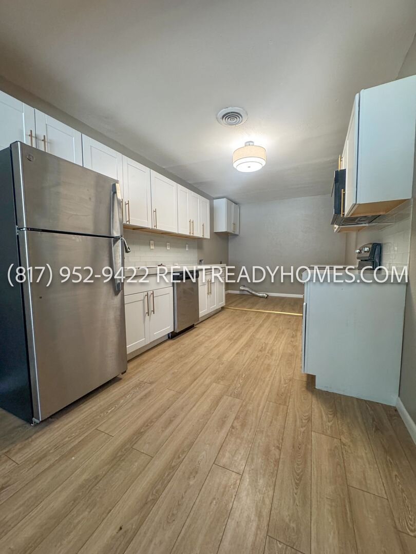 104 Twining Dr - Unit B Denison, TX 75020