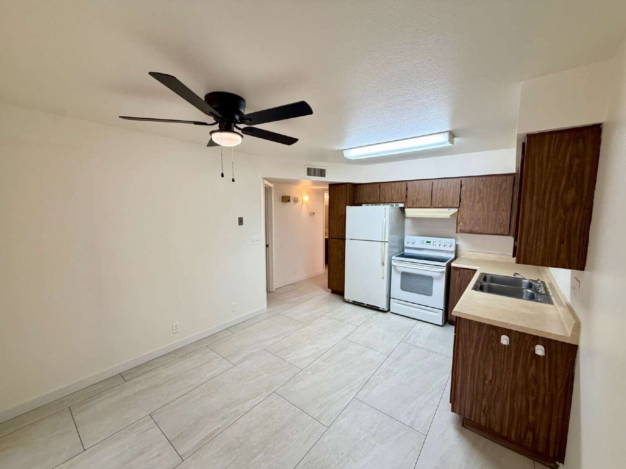202618 - 6734 E Dallas St.