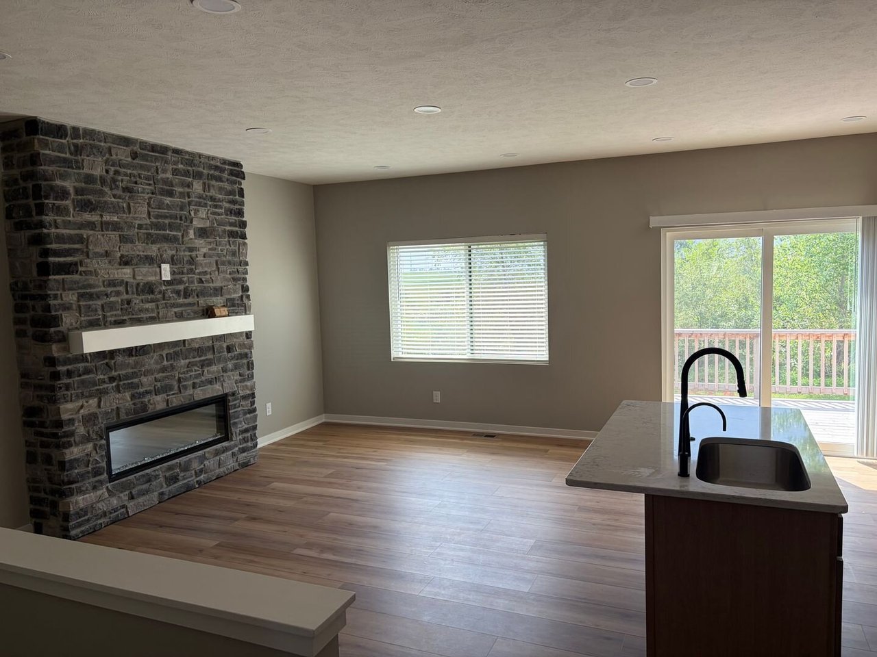 14805 Willow Street Bennington, NE 68007