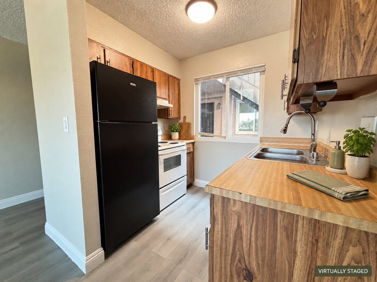 225 E Foster Ave. Unit 2 Henderson, NV 89011-4265