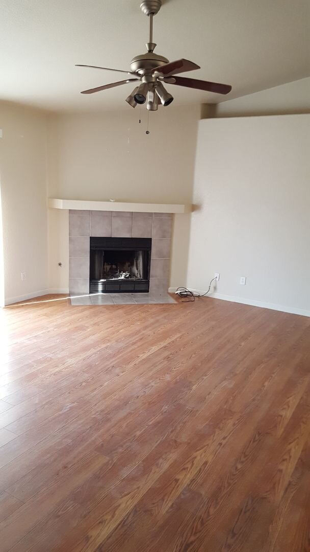 1341 Spring Ct Hanford, CA 93230