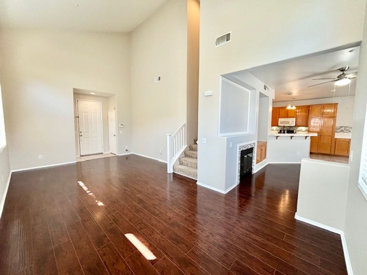 1105 Corte Las Holas Oxnard, CA 93030