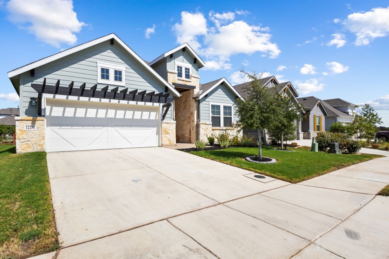 12231 Moon Pool Schertz, TX 78154