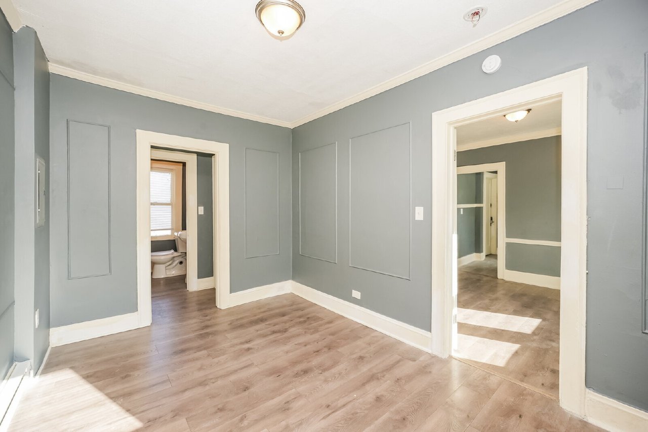 2174 West 103rd Street Unit 4 Cleveland OH 44102 - 2174 W 103 St. Cleveland, Oh. 44102