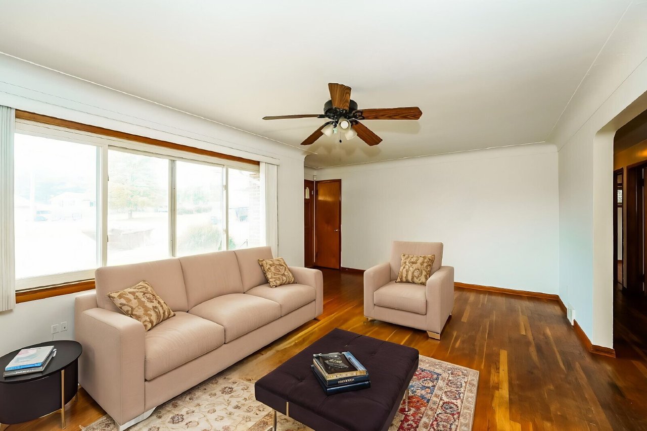 4991 East Wallings Road  Broadview Heights OH 44147 - 4991 East Wallings Road