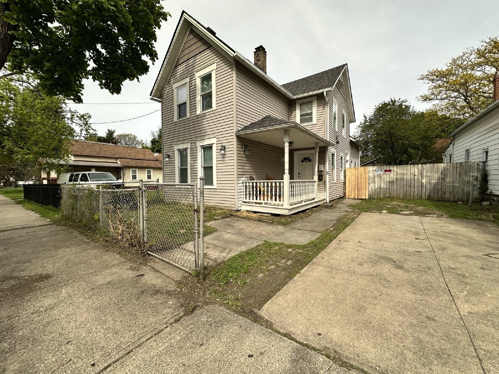 3193 W 50th St, Cleveland, OH, 44102, US
