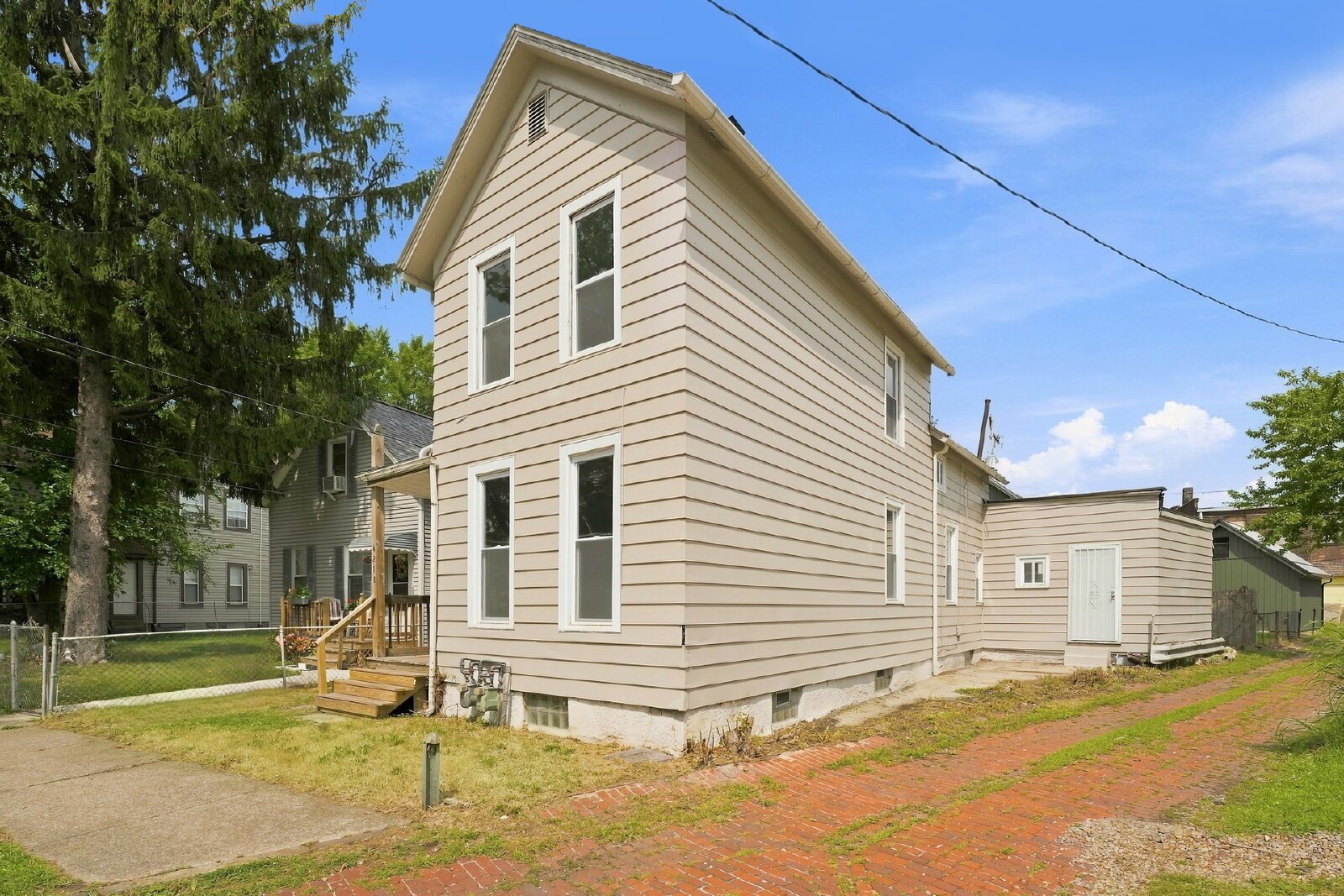 4212 Apple Ave, Cleveland, OH, 44113, US photo 15
