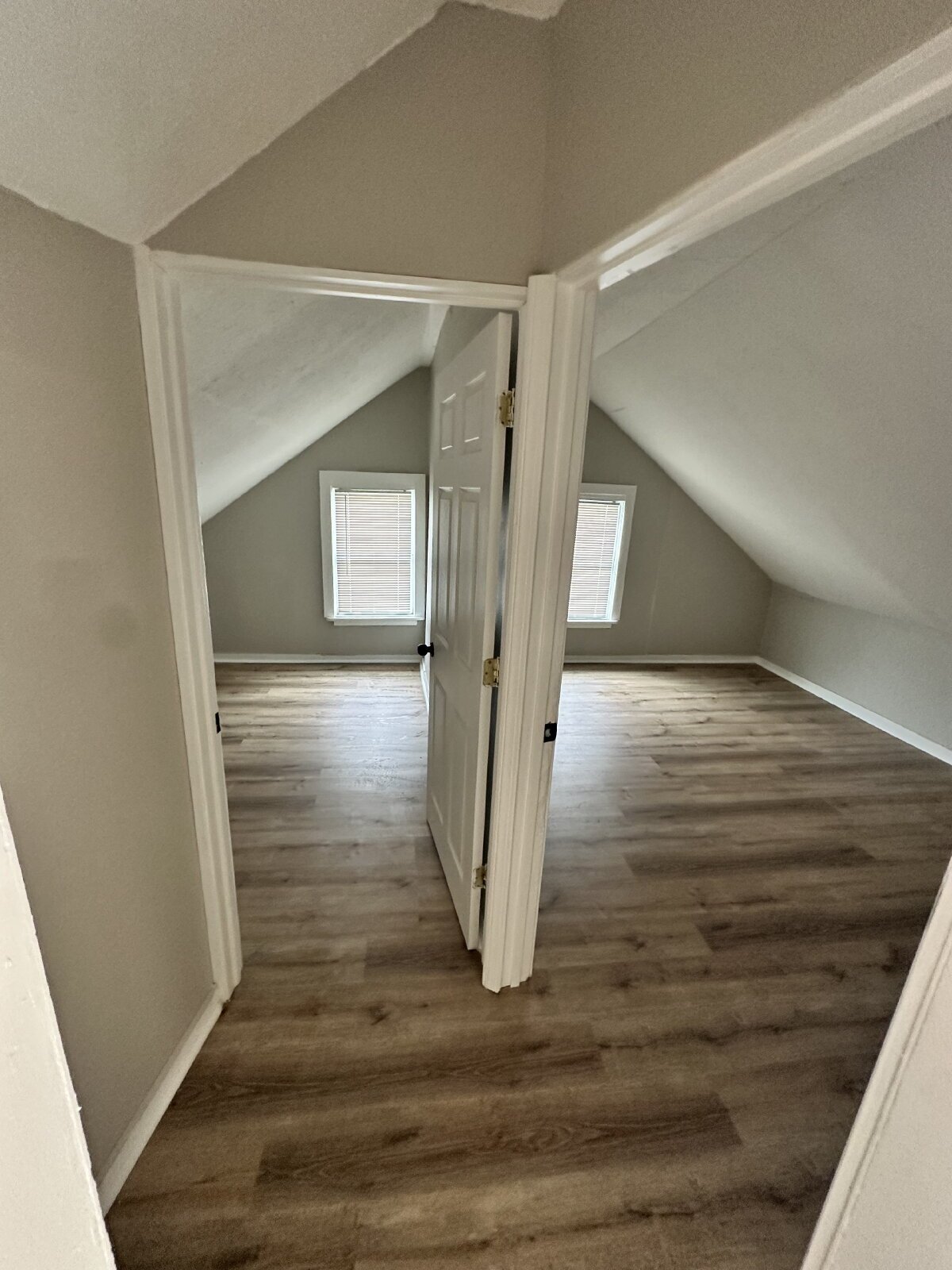 3193 W 50th St, Cleveland, OH, 44102, US photo 9