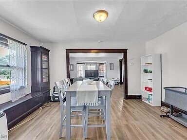 3292 W 105th St. Down, Cleveland, OH 44111