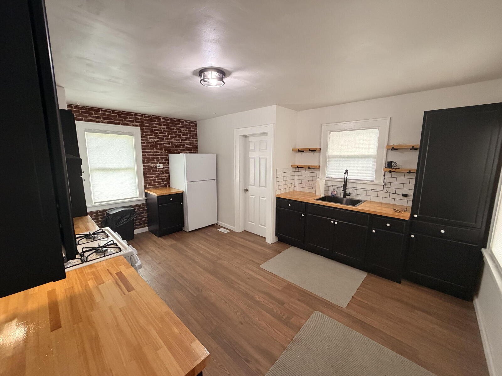 3142 W 33 St, Cleveland, OH, 44109, US photo 3