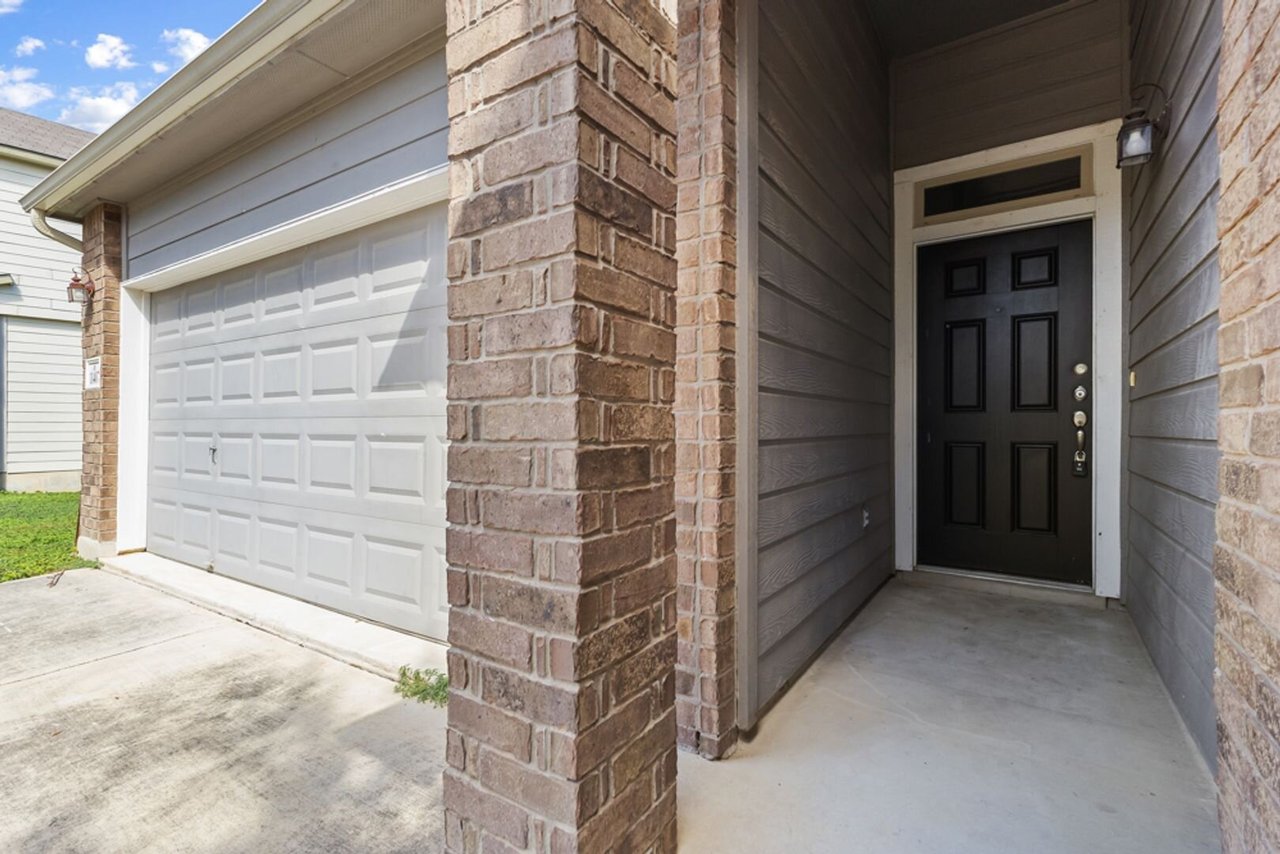 11407 Oaks Hike San Antonio, TX 78245