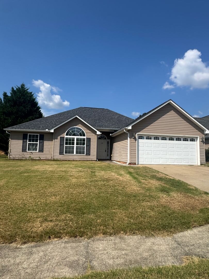 142 Lauren Wood Circle Taylors, SC 29687