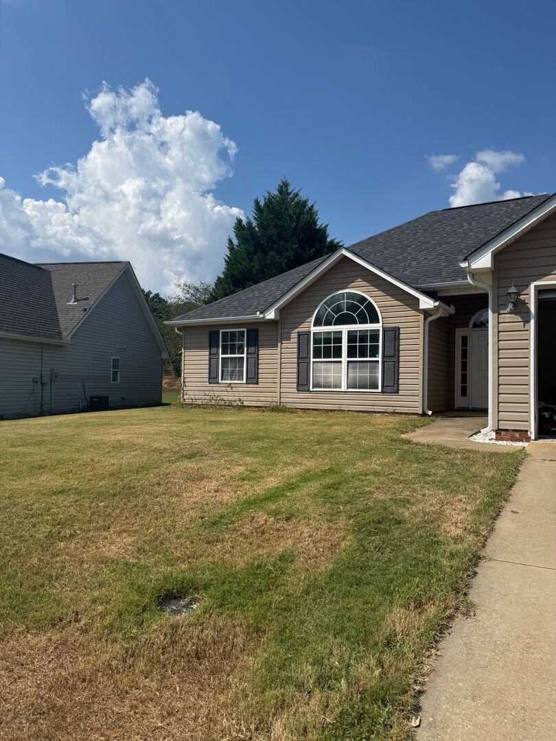 142 Lauren Wood Circle Taylors, SC 29687