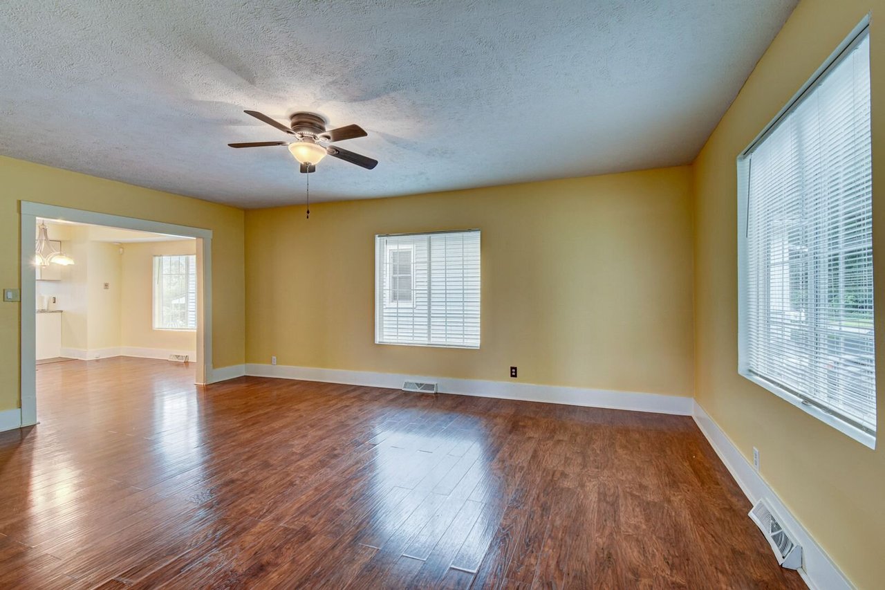3103 S 18th Street Omaha, NE 68108