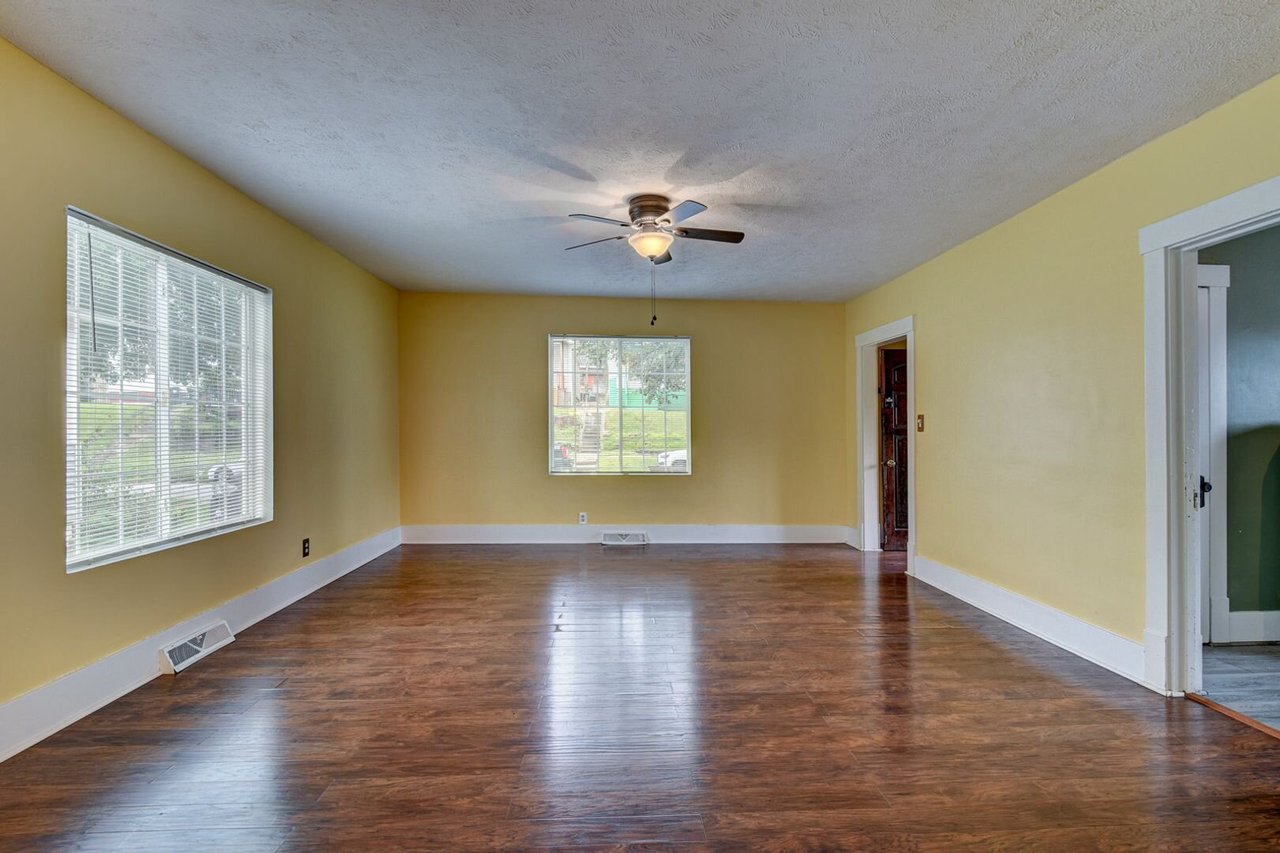 3103 S 18th Street Omaha, NE 68108