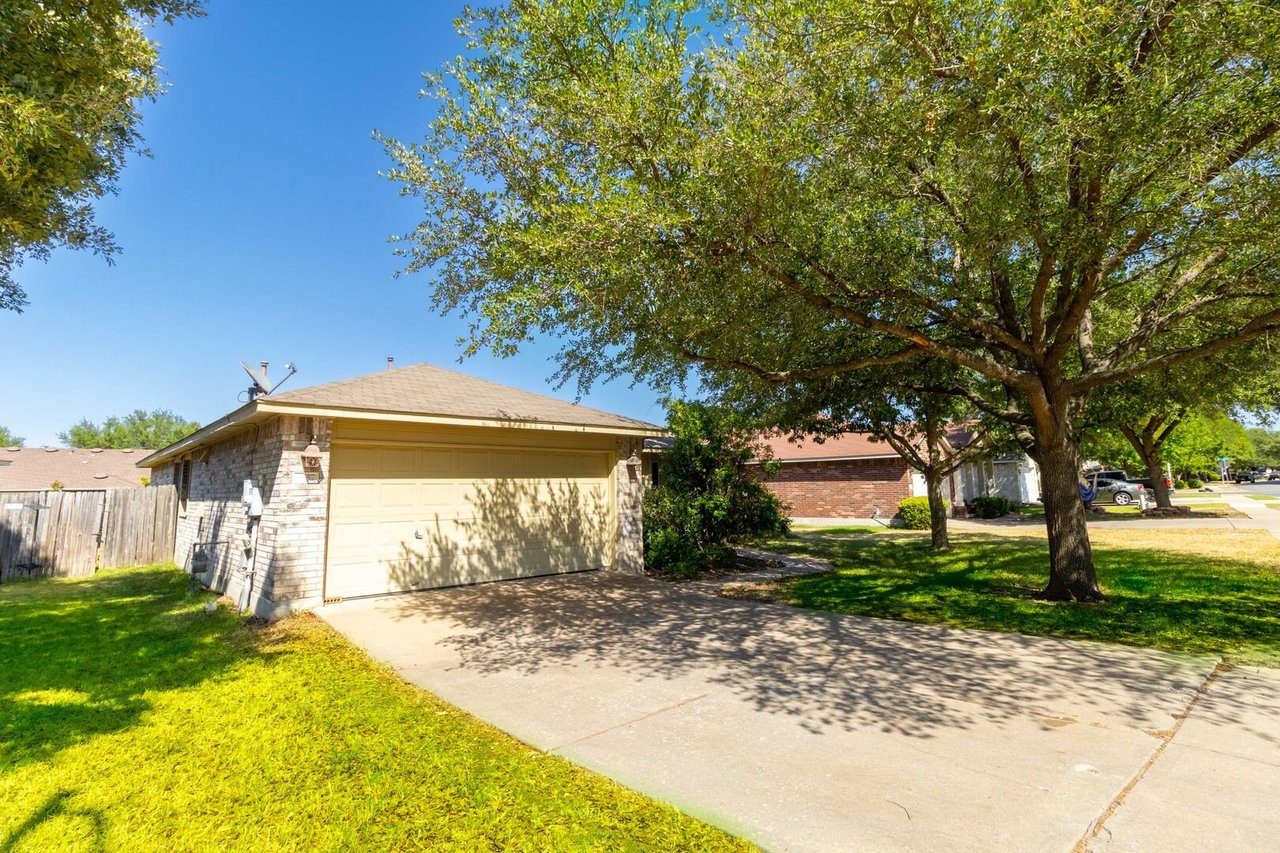 2557 Vernell Way Round Rock, TX 78664