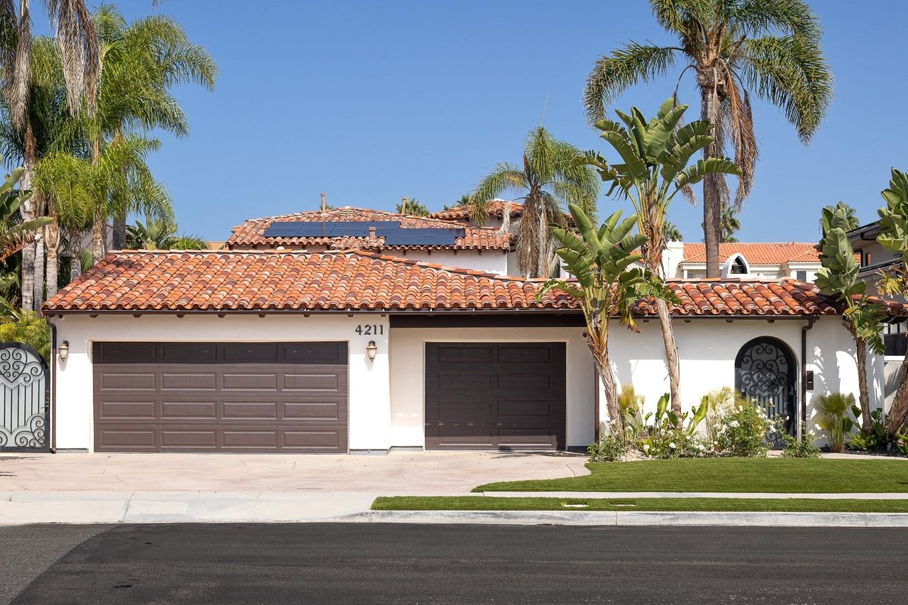 4211 W Hemlock St Oxnard, CA 93035