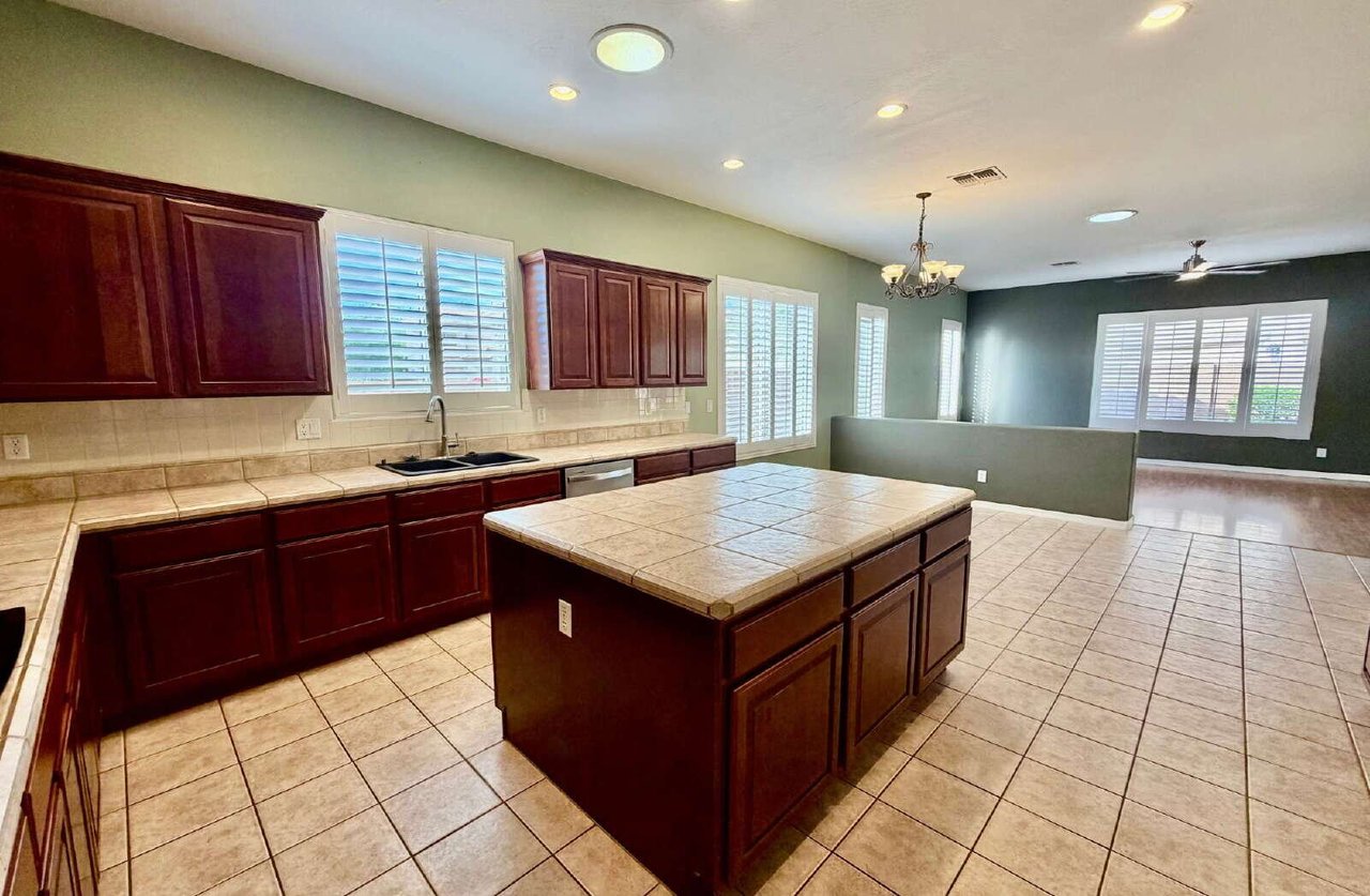 5916 West Fetlock Trail