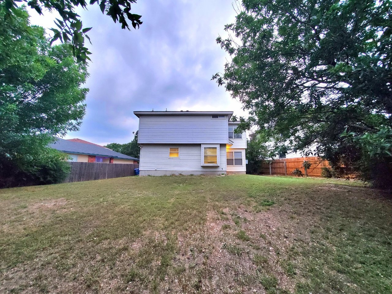 602 Leopard Hollow