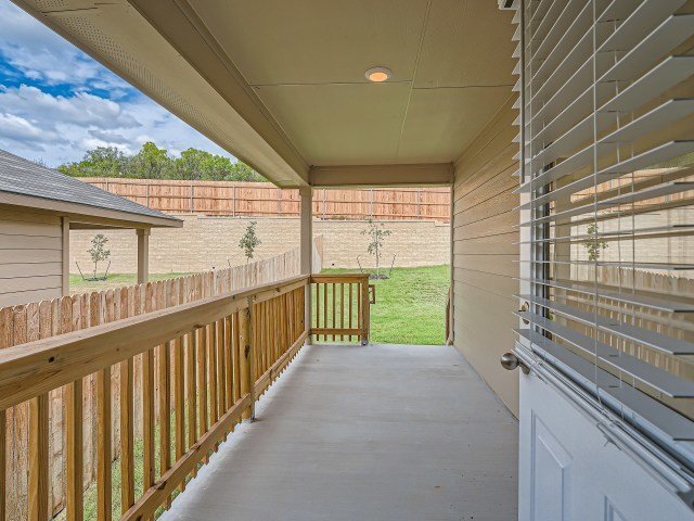12015 Emerald Shore