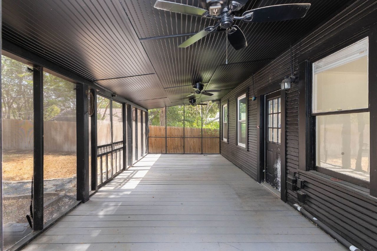 418 W Rosewood Ave