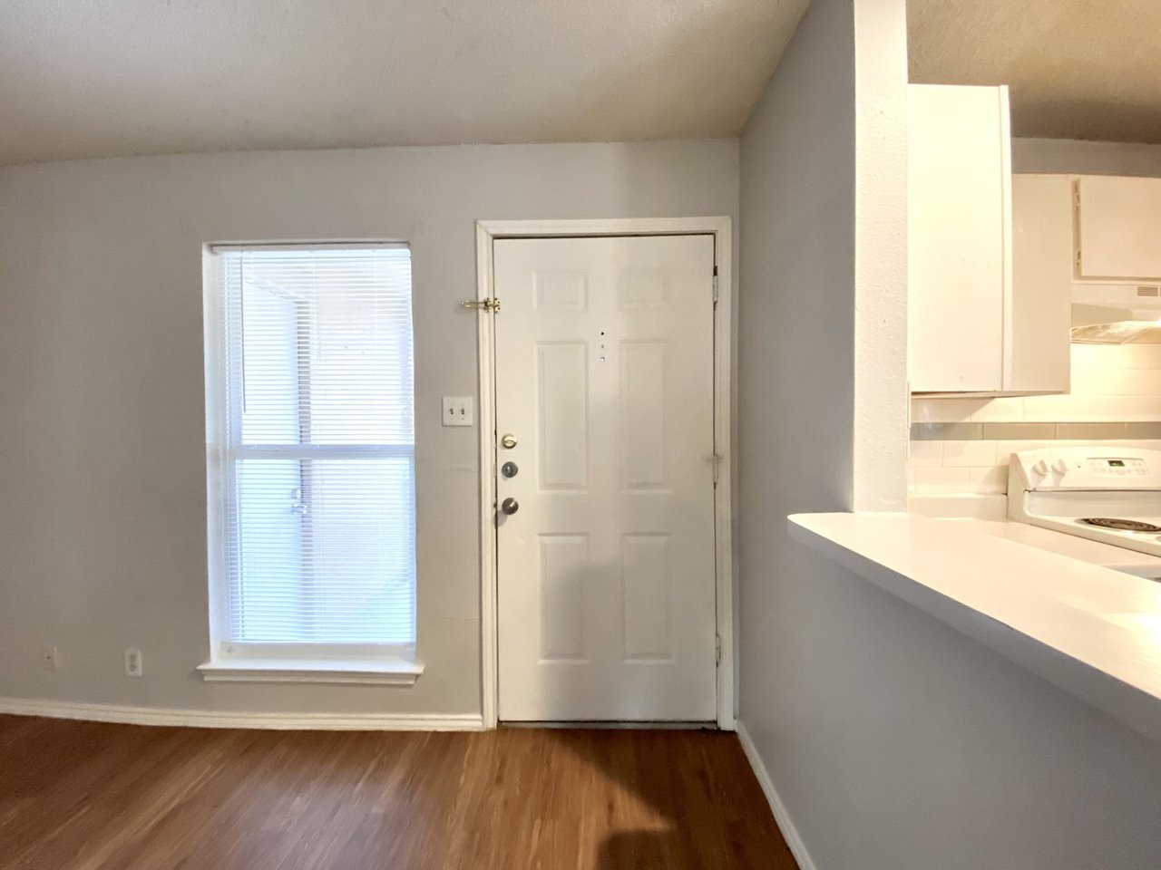 Apt 1