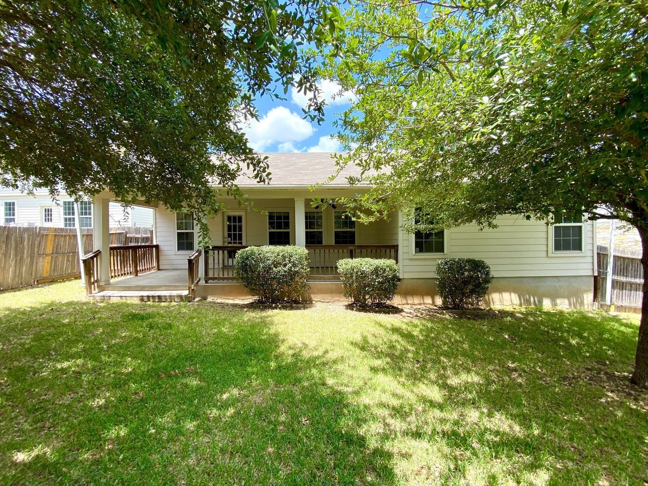 13904 Belgravia Forest