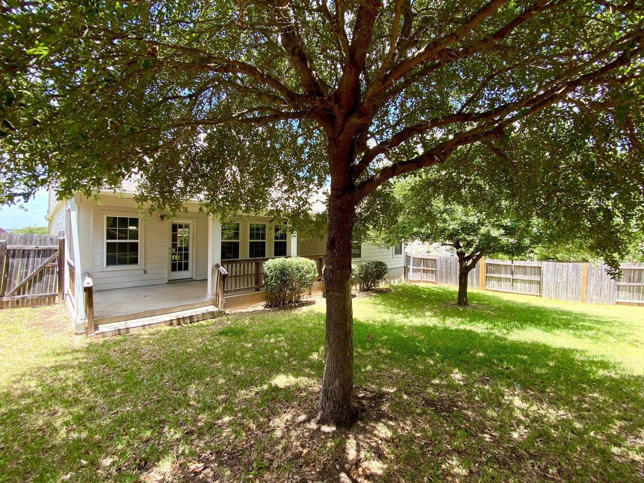 13904 Belgravia Forest