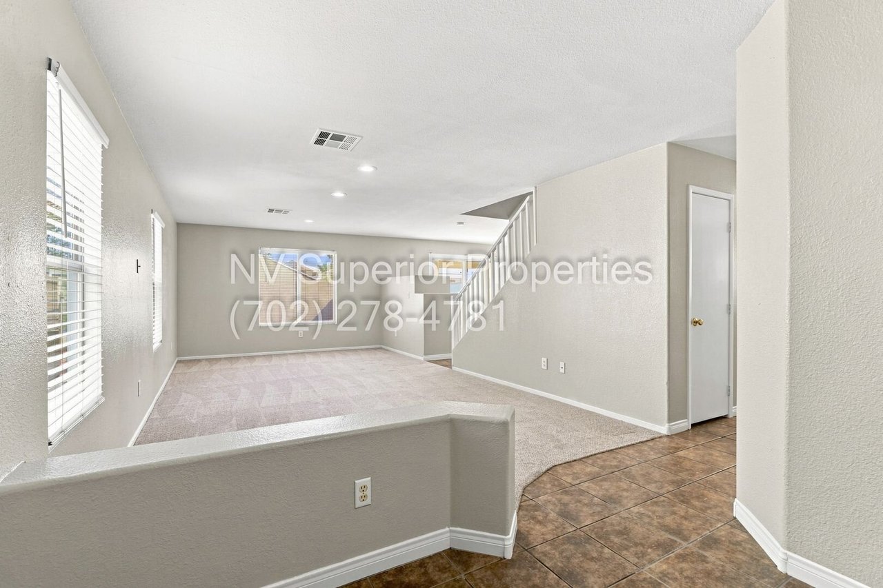 8713 Majestic Pine Avenue Las Vegas, NV 89143